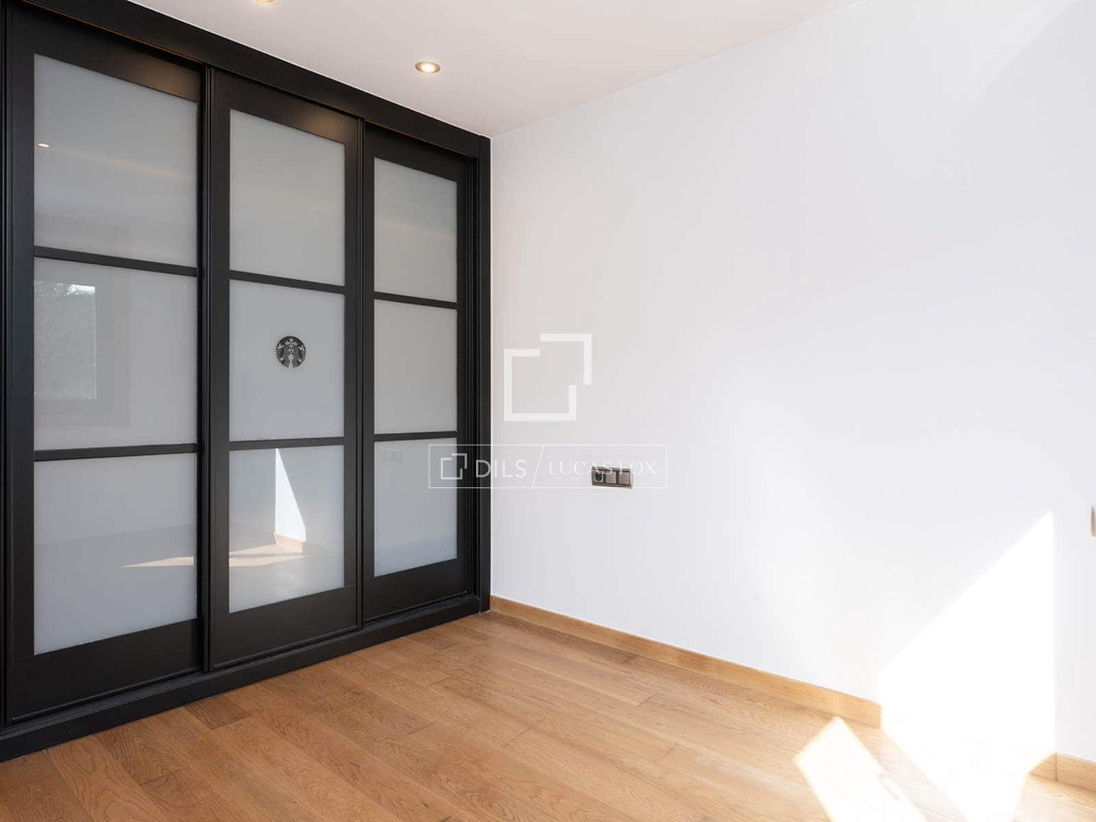 3 bedroom Villa for sale in Vigo with garage - € 690,000 (Ref: 9733374)