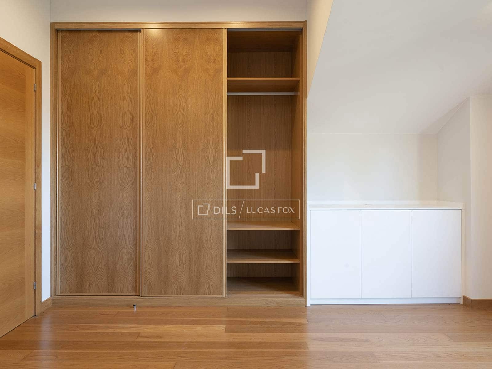 3 bedroom Villa for sale in Vigo with garage - € 690,000 (Ref: 9733374)