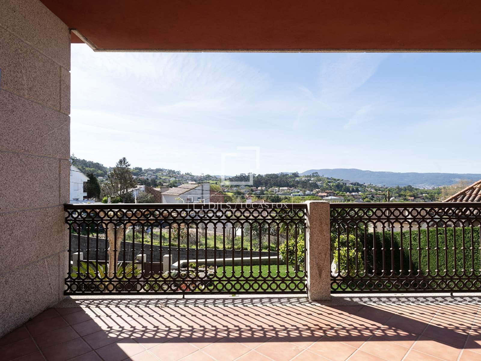 3 bedroom Villa for sale in Vigo with garage - € 690,000 (Ref: 9733374)