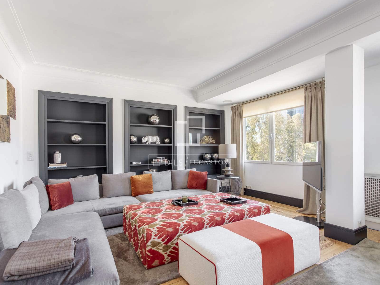 3 slaapkamer Appartement te huur in Madrid stad met garage - € 15.000 (Ref: 9733579)