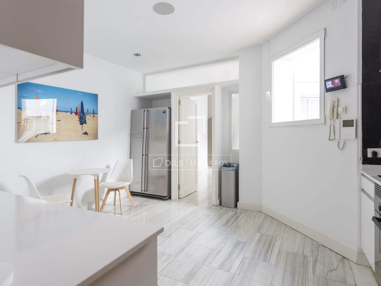 3 slaapkamer Appartement te huur in Madrid stad met garage - € 15.000 (Ref: 9733579)