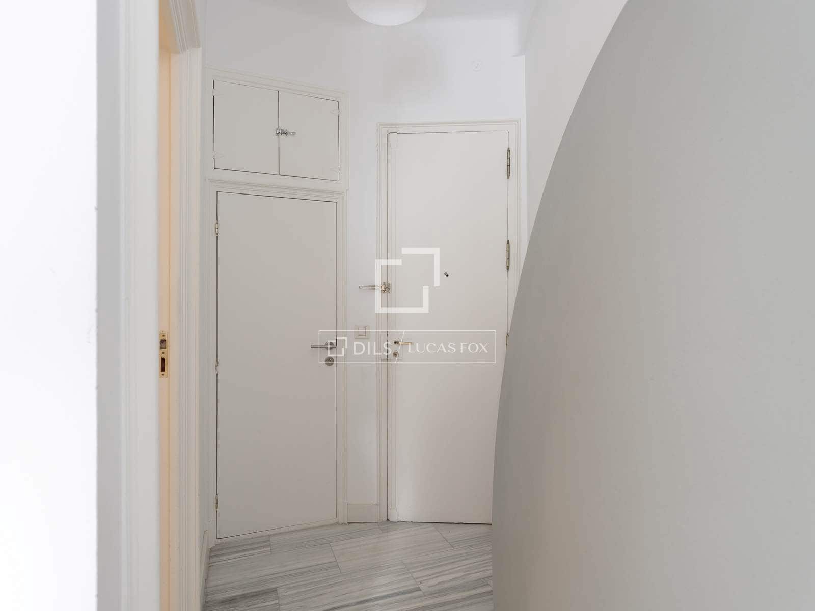 3 slaapkamer Appartement te huur in Madrid stad met garage - € 15.000 (Ref: 9733579)