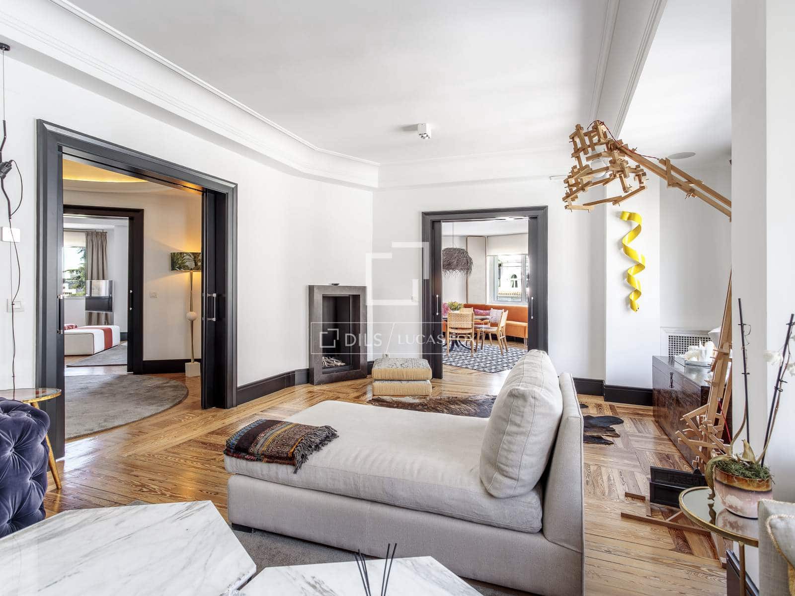 3 slaapkamer Appartement te huur in Madrid stad met garage - € 15.000 (Ref: 9733579)