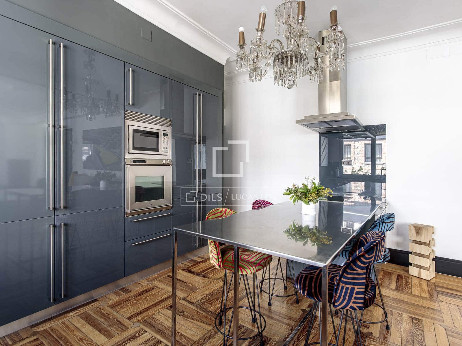 3 slaapkamer Appartement te huur in Madrid stad met garage - € 15.000 (Ref: 9733579)