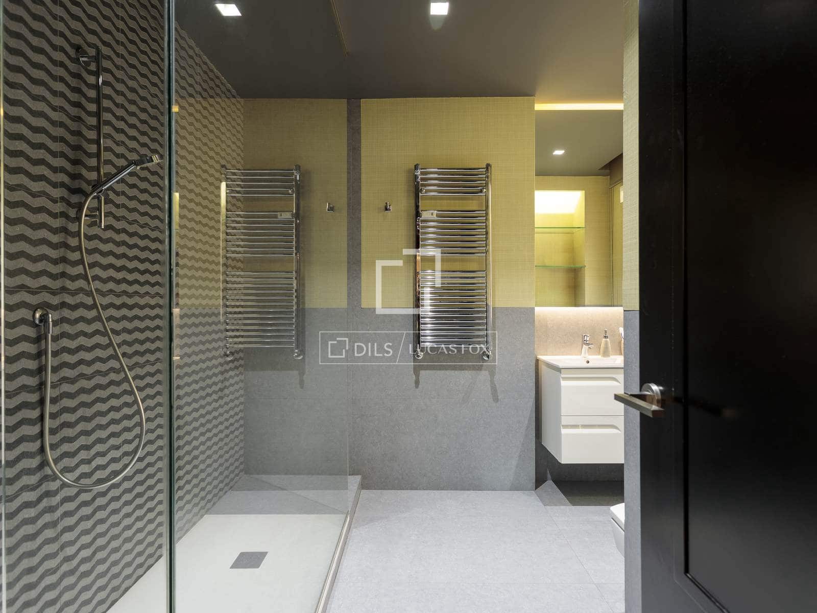 3 slaapkamer Appartement te huur in Madrid stad met garage - € 15.000 (Ref: 9733579)