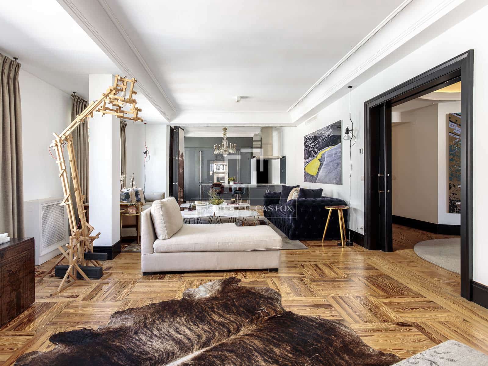 3 slaapkamer Appartement te huur in Madrid stad met garage - € 15.000 (Ref: 9733579)