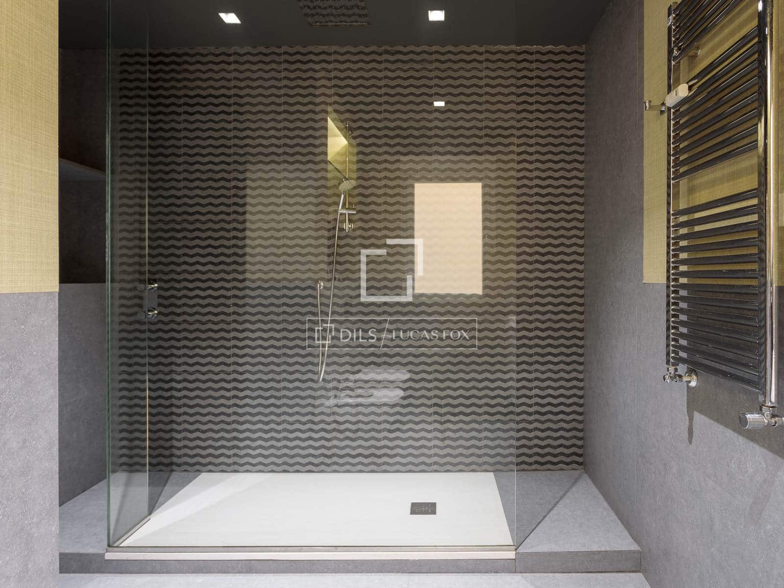 3 slaapkamer Appartement te huur in Madrid stad met garage - € 15.000 (Ref: 9733579)