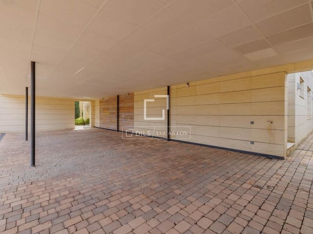 8 bedroom Villa for rent in Pozuelo de Alarcón with pool garage - € 29,000 (Ref: 9733580)