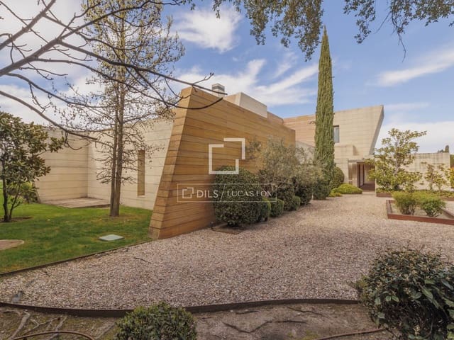 8 bedroom Villa for rent in Pozuelo de Alarcón with pool garage - € 29,000 (Ref: 9733580)