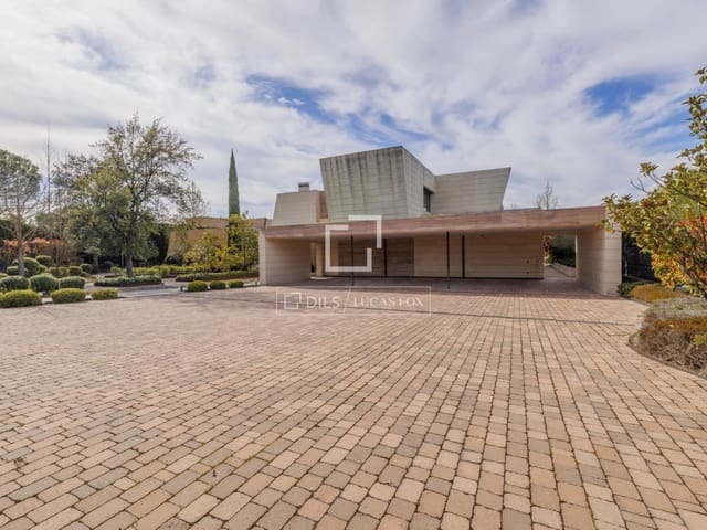 8 bedroom Villa for rent in Pozuelo de Alarcón with pool garage - € 29,000 (Ref: 9733580)