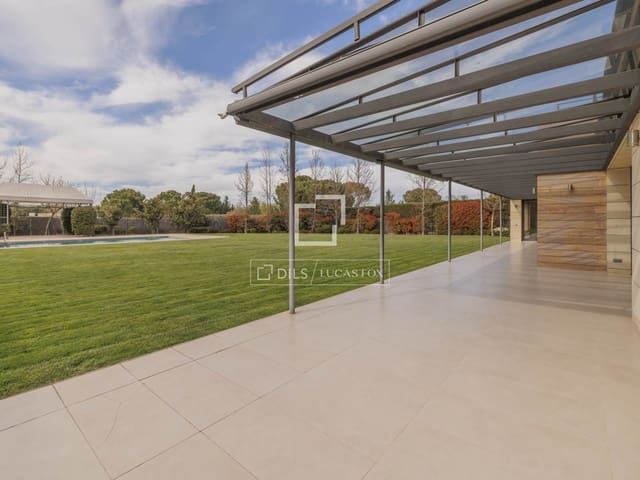 8 bedroom Villa for rent in Pozuelo de Alarcón with pool garage - € 29,000 (Ref: 9733580)