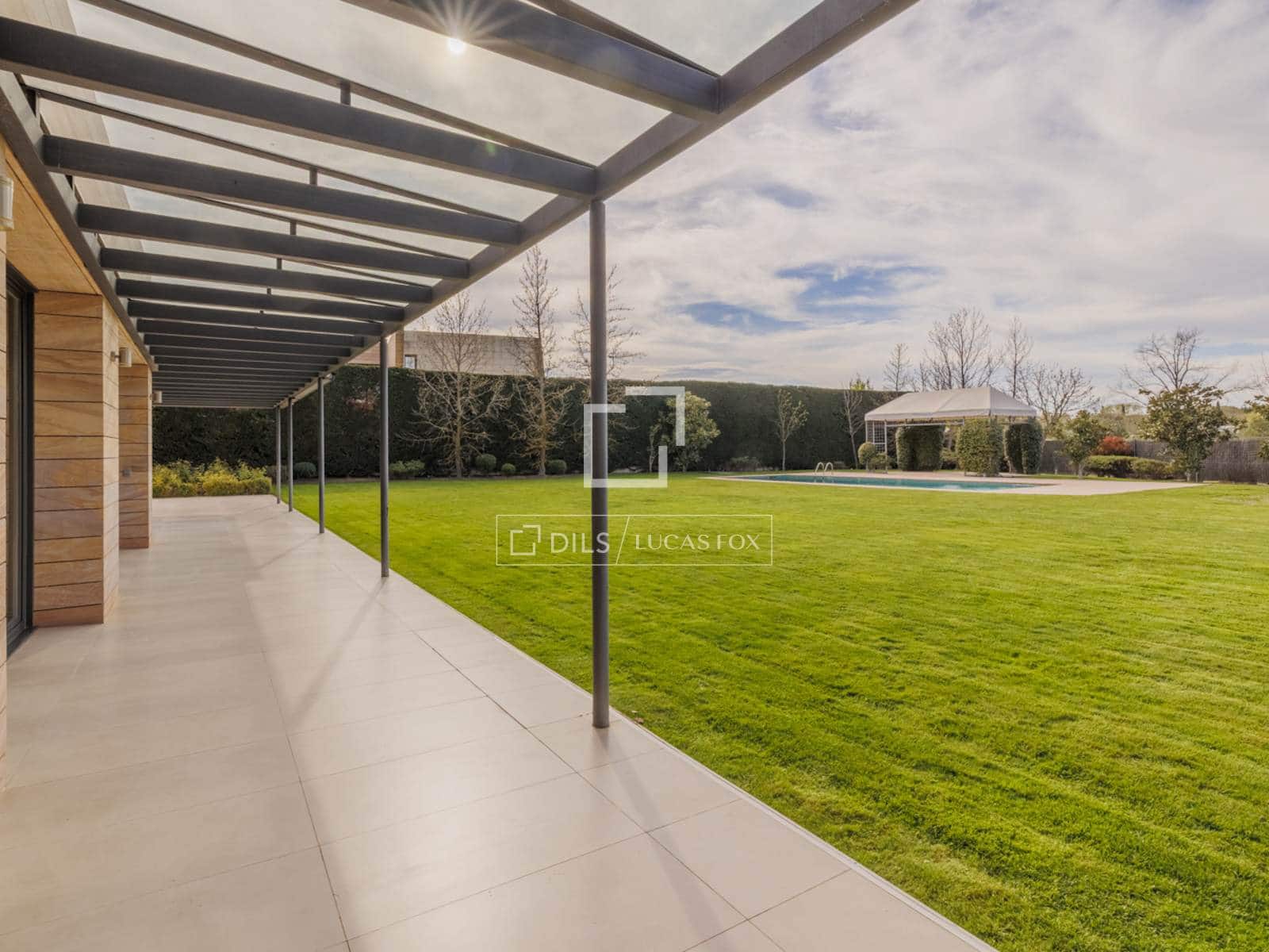 8 bedroom Villa for rent in Pozuelo de Alarcon with pool garage - € 29,000 (Ref: 9733580)