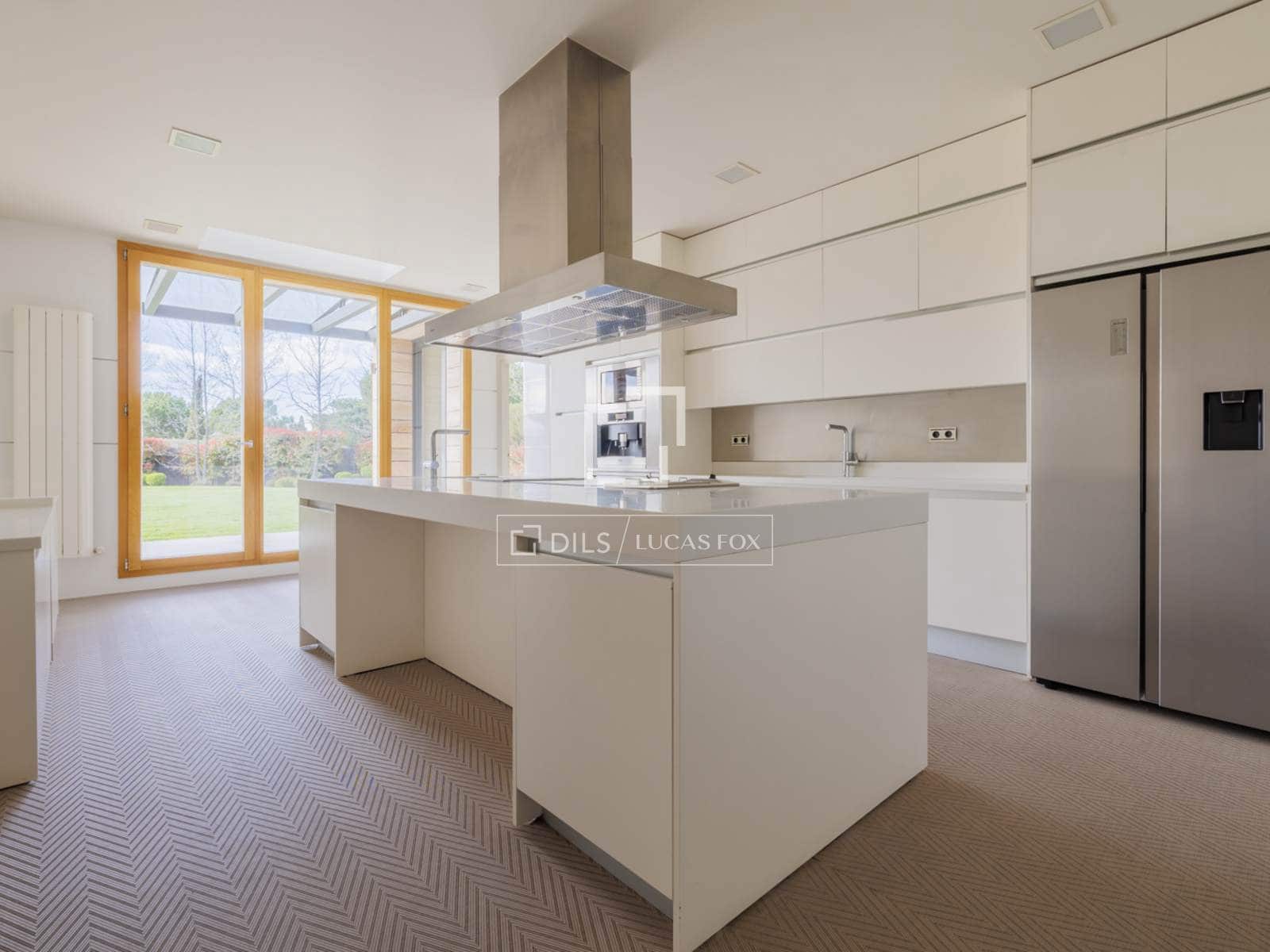 8 bedroom Villa for rent in Pozuelo de Alarcon with pool garage - € 29,000 (Ref: 9733580)