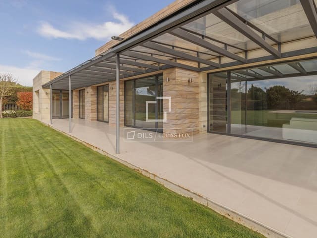 8 bedroom Villa for rent in Pozuelo de Alarcón with pool garage - € 29,000 (Ref: 9733580)