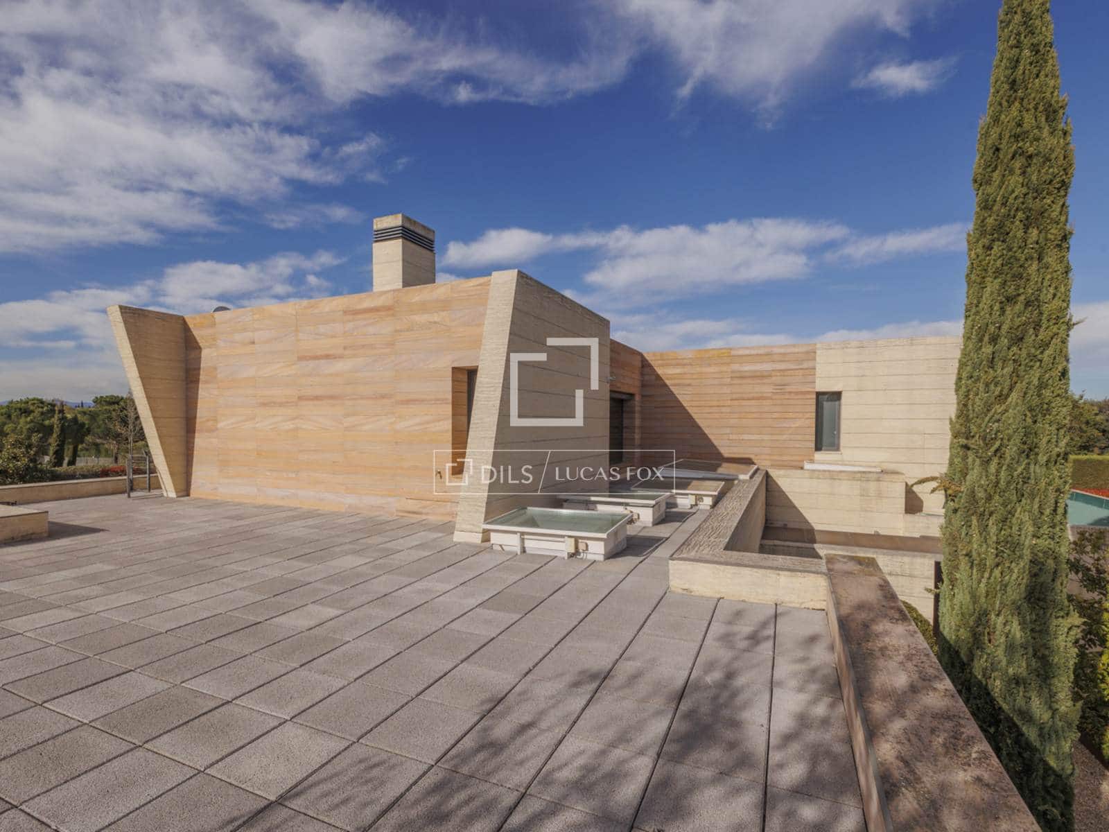 8 bedroom Villa for rent in Pozuelo de Alarcon with pool garage - € 29,000 (Ref: 9733580)