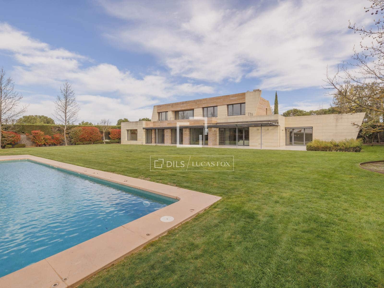 8 bedroom Villa for rent in Pozuelo de Alarcon with pool garage - € 29,000 (Ref: 9733580)