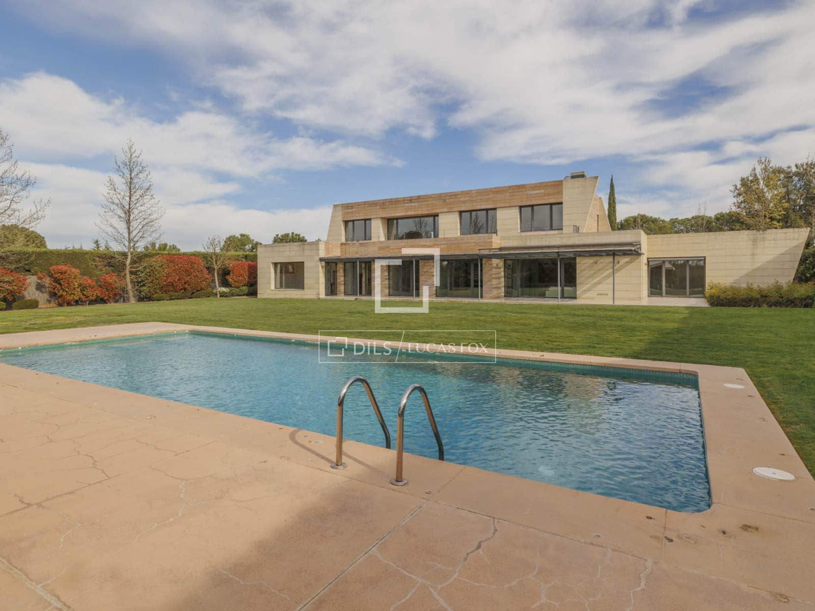 8 bedroom Villa for rent in Pozuelo de Alarcon with pool garage - € 29,000 (Ref: 9733580)