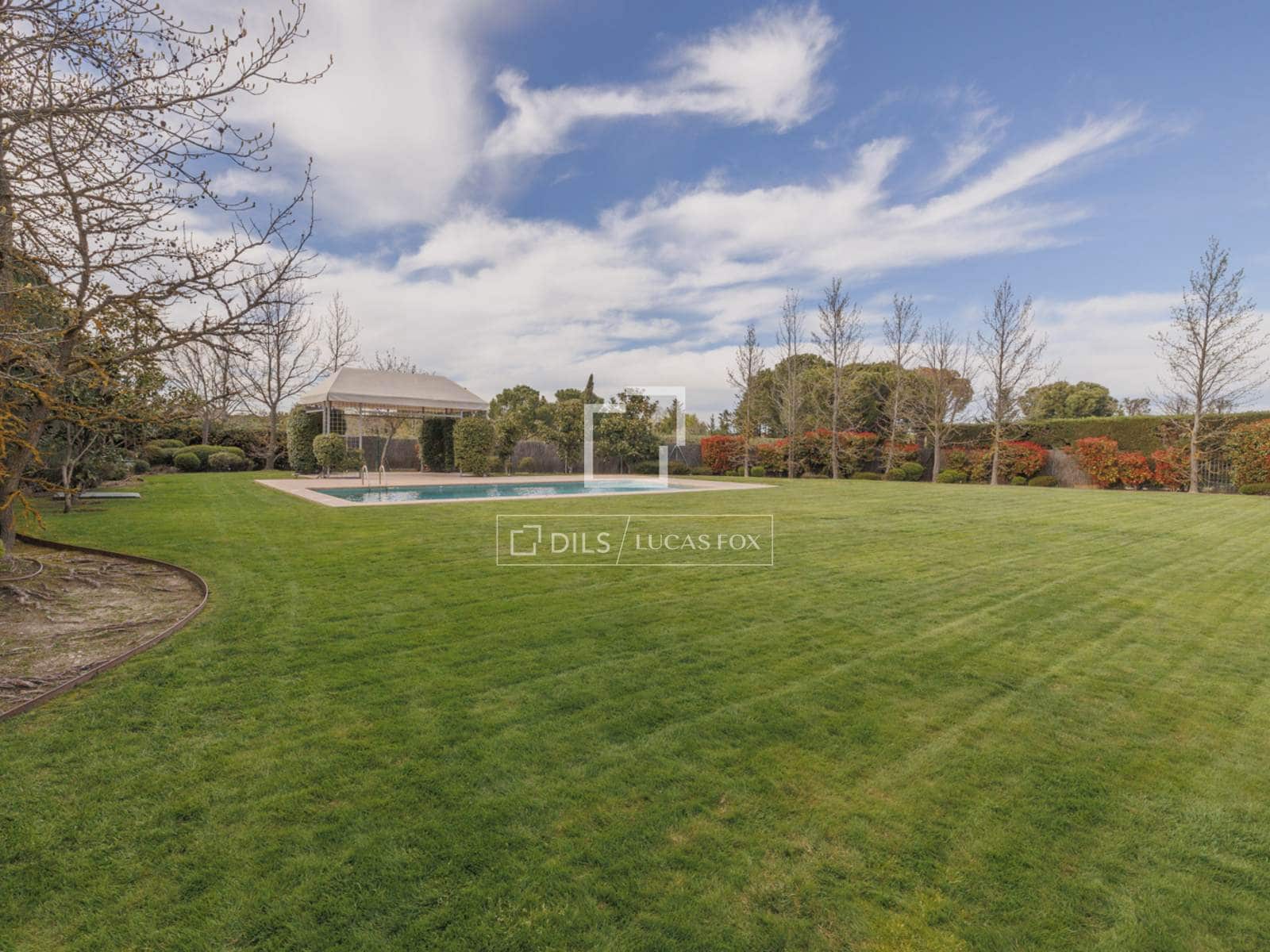 8 bedroom Villa for rent in Pozuelo de Alarcon with pool garage - € 29,000 (Ref: 9733580)