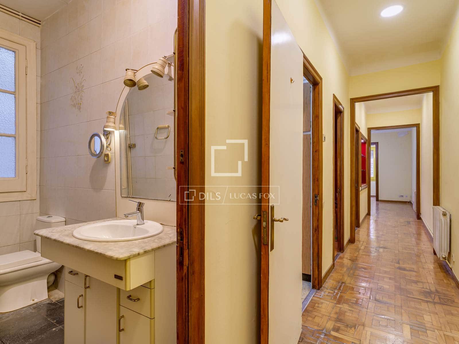 Apartamento de 5 habitaciones en Barcelona ciudad en venta - 750.000 € (Ref: 9733581)