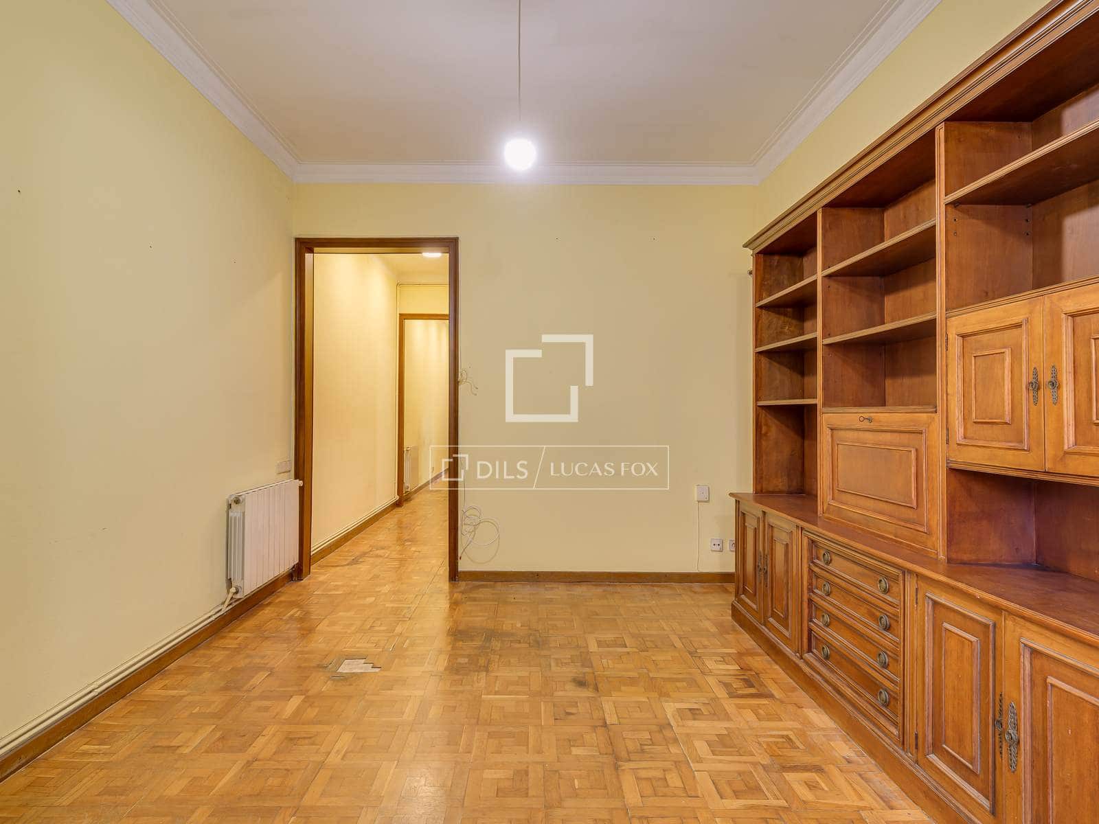 Apartamento de 5 habitaciones en Barcelona ciudad en venta - 750.000 € (Ref: 9733581)