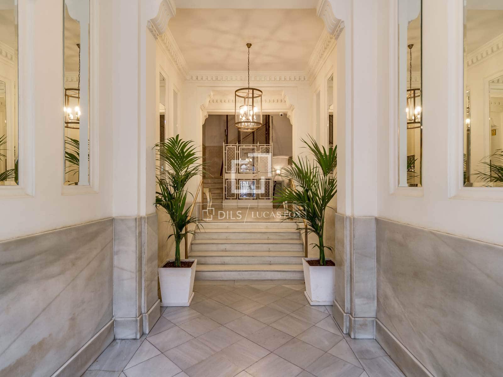 Apartamento de 5 habitaciones en Barcelona ciudad en venta - 750.000 € (Ref: 9733581)