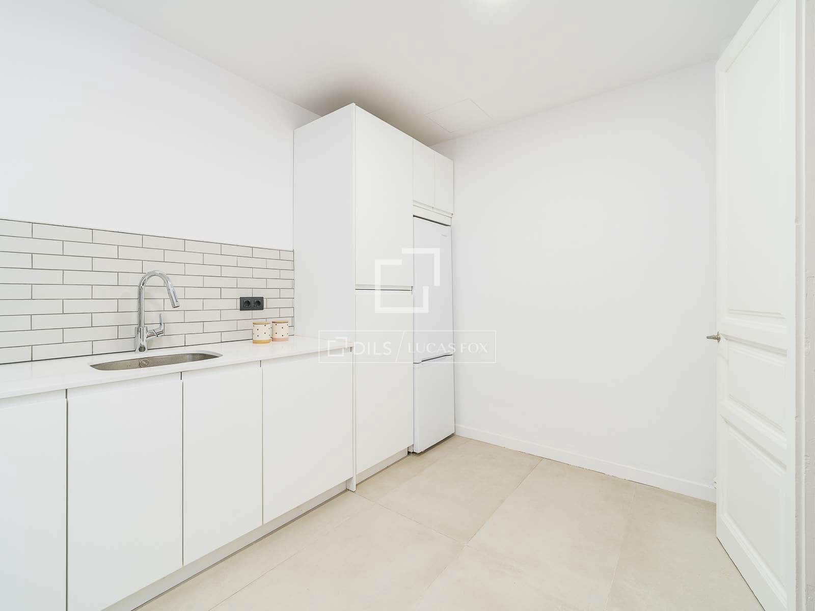 Apartamento de 5 habitaciones en Barcelona ciudad en venta - 750.000 € (Ref: 9733581)