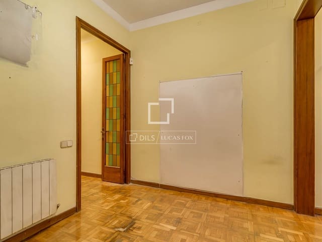 Apartamento de 5 habitaciones en Barcelona ciudad en venta - 750.000 € (Ref: 9733581)
