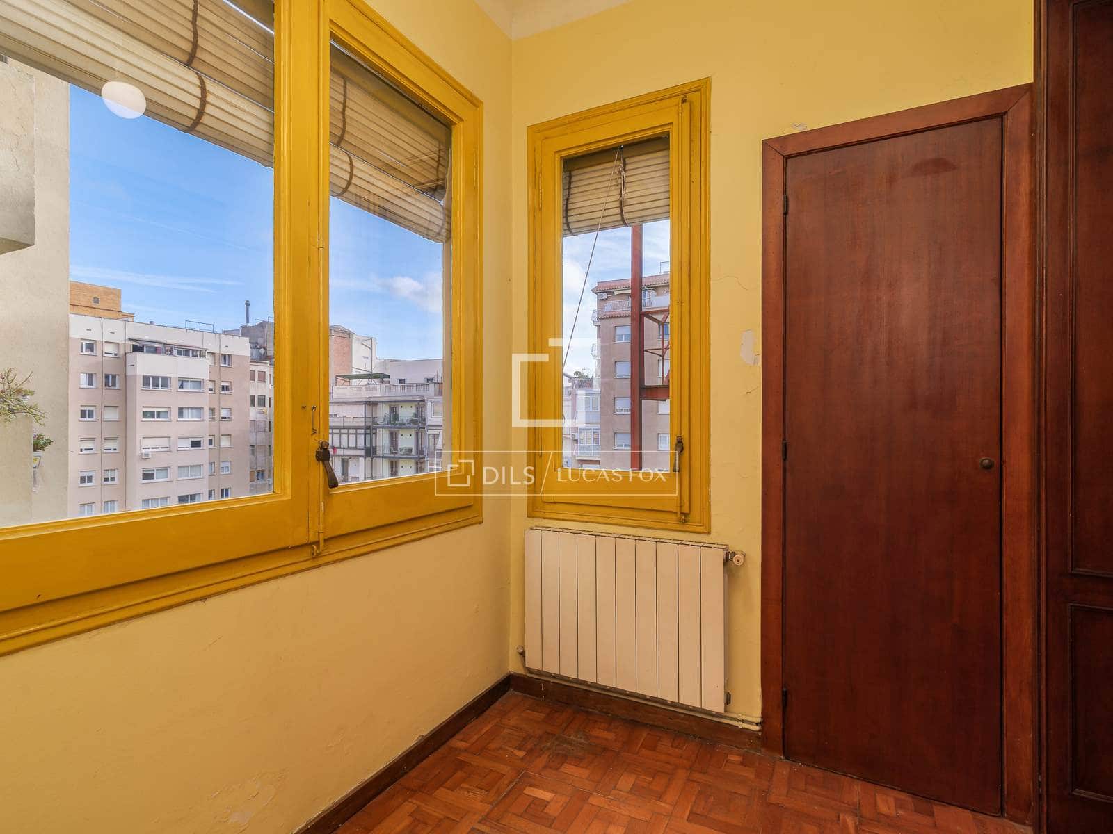 Apartamento de 5 habitaciones en Barcelona ciudad en venta - 750.000 € (Ref: 9733581)