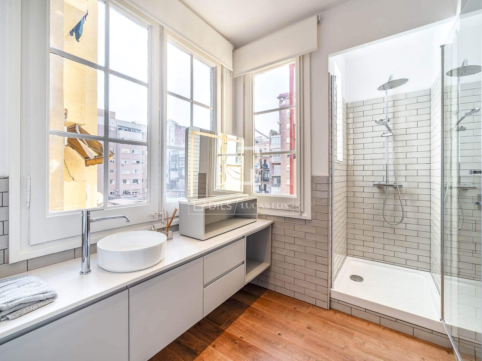 Apartamento de 5 habitaciones en Barcelona ciudad en venta - 750.000 € (Ref: 9733581)