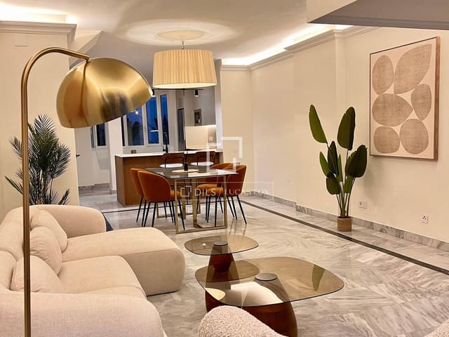 2 soverom Leilighet til salgs i Marbella med svømmebasseng garasje - € 799 000 (Ref: 9733744)