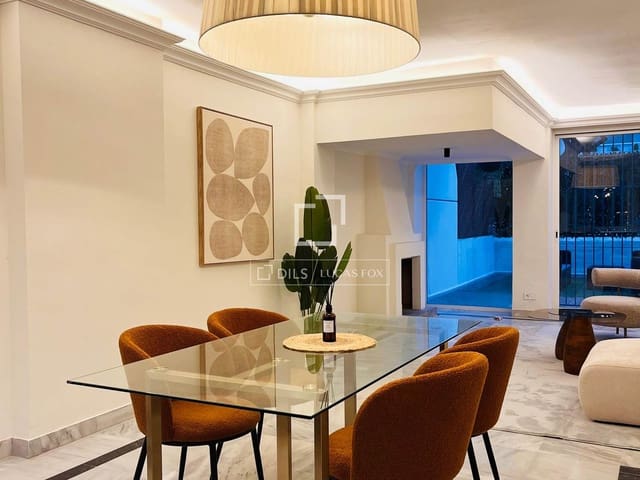 2 soverom Leilighet til salgs i Marbella med svømmebasseng garasje - € 799 000 (Ref: 9733744)