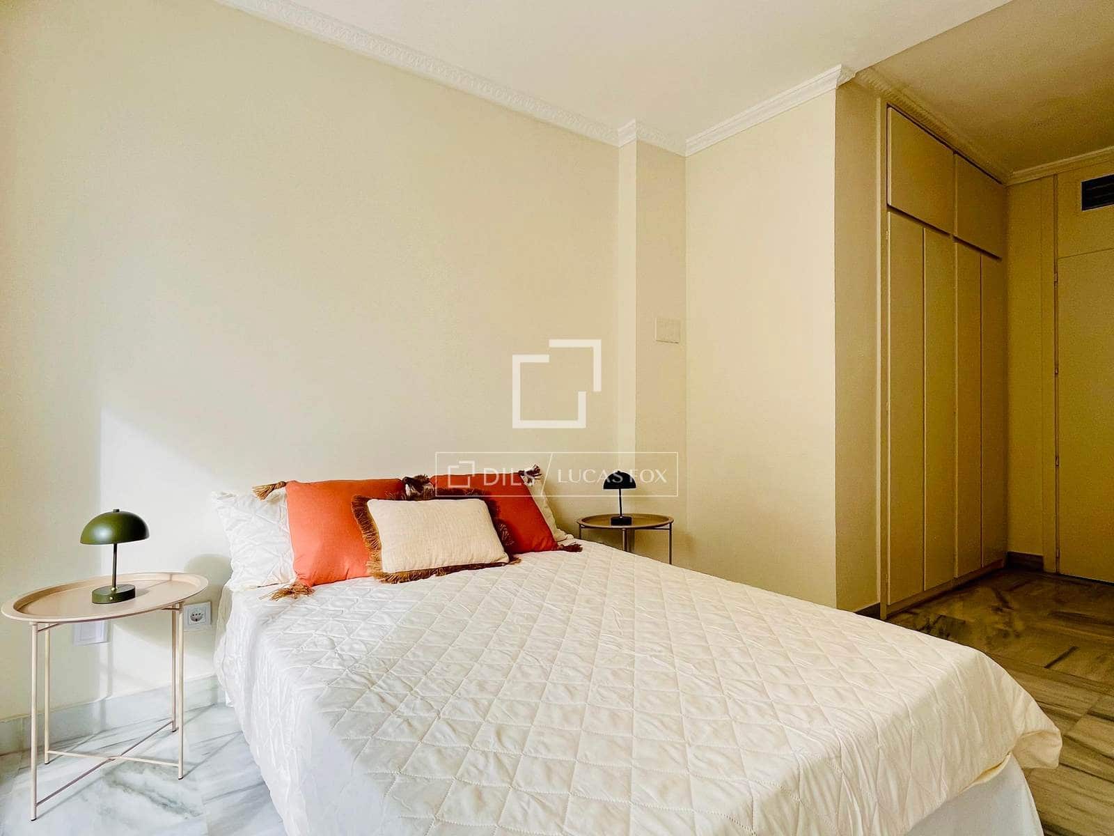 2 soverom Leilighet til salgs i Marbella med svømmebasseng garasje - € 799 000 (Ref: 9733744)