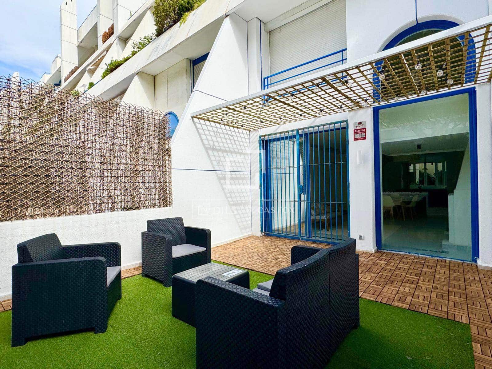 2 soverom Leilighet til salgs i Marbella med svømmebasseng garasje - € 799 000 (Ref: 9733744)