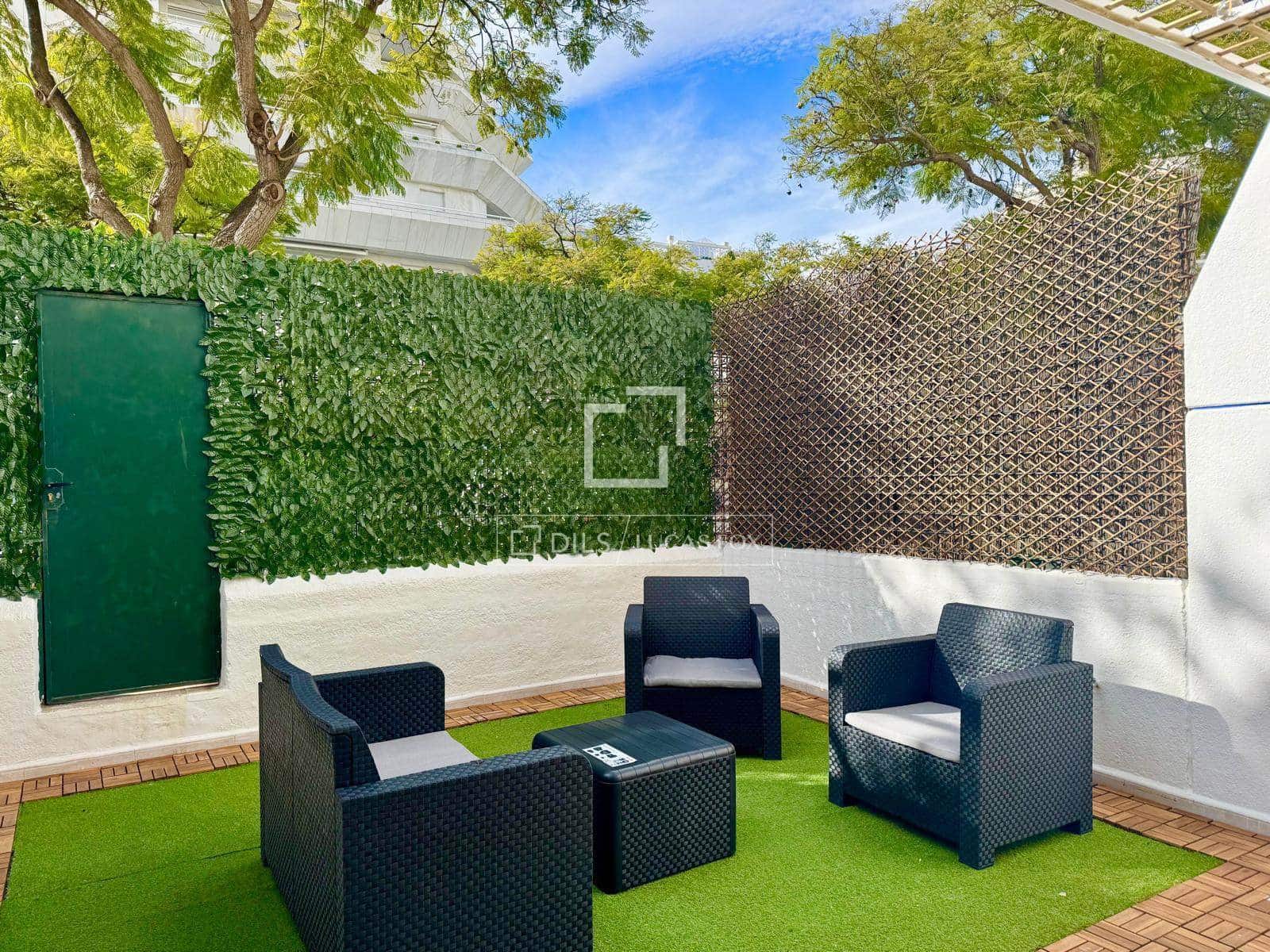 2 soverom Leilighet til salgs i Marbella med svømmebasseng garasje - € 799 000 (Ref: 9733744)