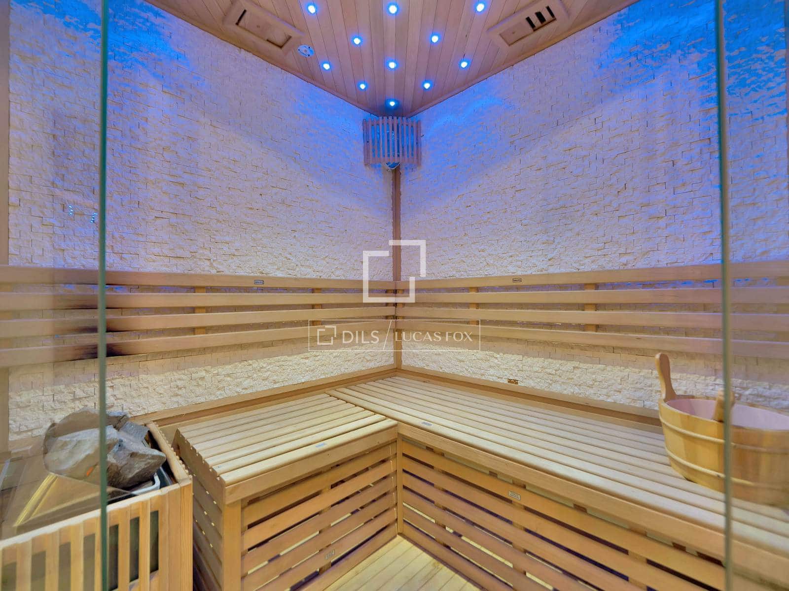 10 soveværelse Villa til salg i Marbella med swimmingpool garage - € 2.150.000 (Ref: 9733877)