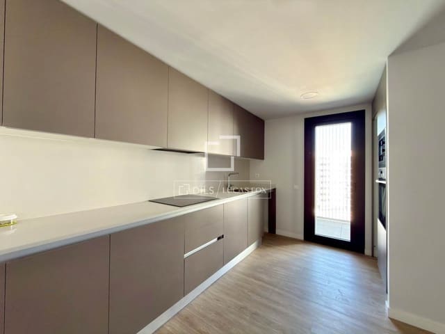 3 sovrum Lägenhet till salu i Alicante stad med pool garage - 390 000 € (Ref: 9733970)