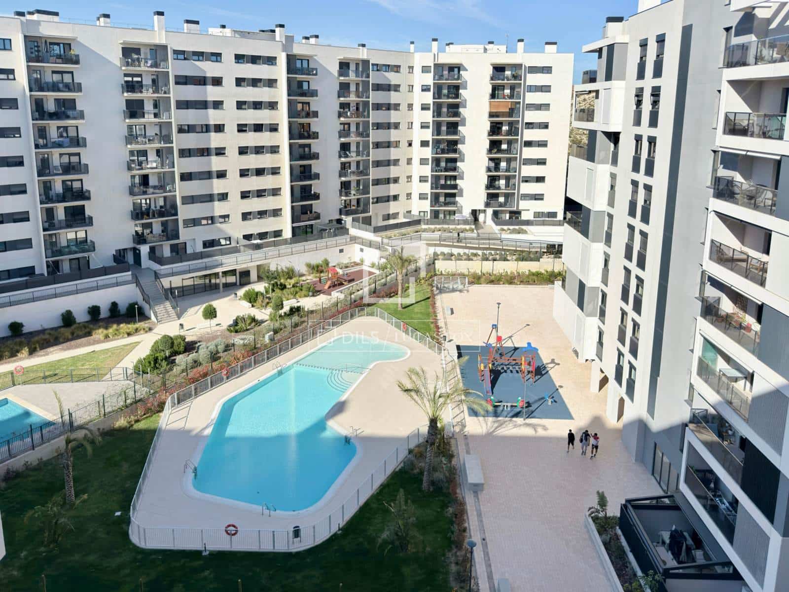 3 soveværelse Lejlighed til salg i Alicante by med swimmingpool garage - € 390.000 (Ref: 9733970)