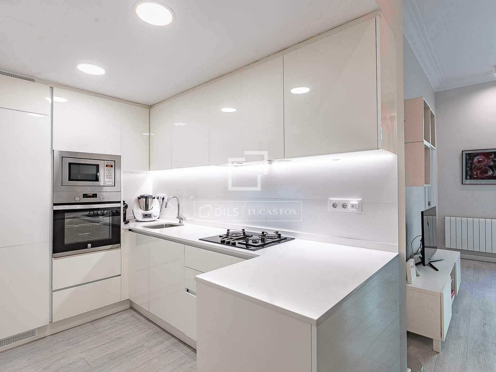 2 bedroom Apartment for sale in Barcelona city - € 575,000 (Ref: 9733971)