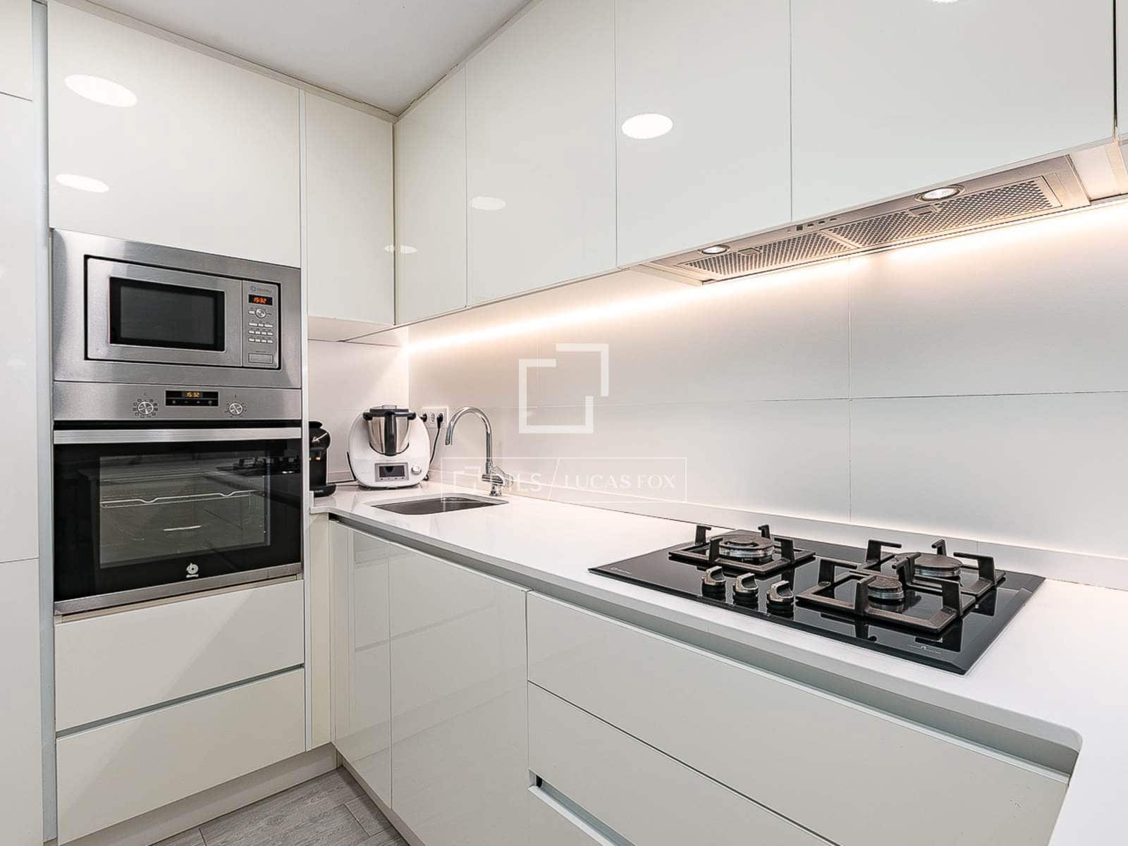 2 bedroom Apartment for sale in Barcelona city - € 575,000 (Ref: 9733971)