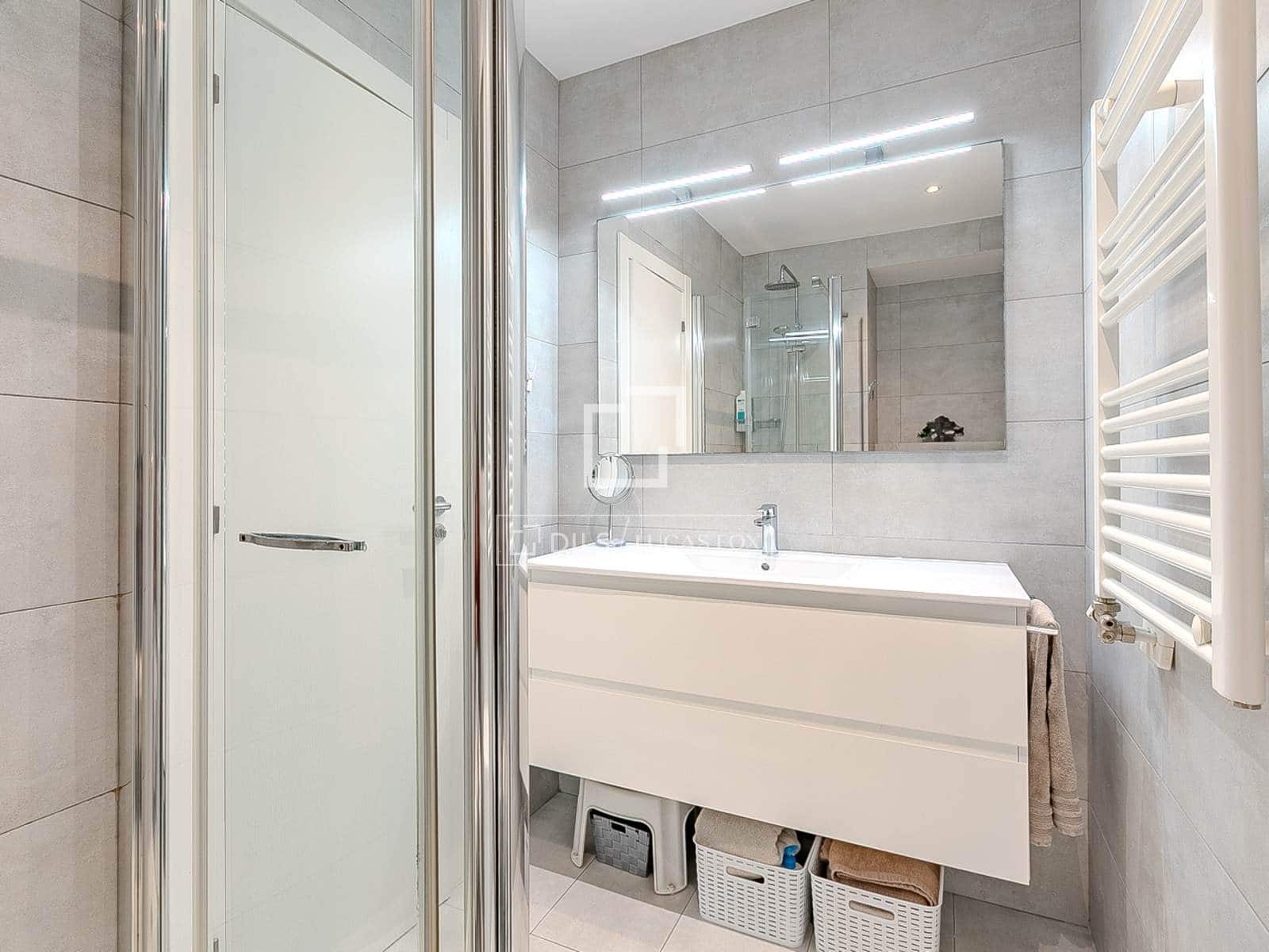 2 bedroom Apartment for sale in Barcelona city - € 575,000 (Ref: 9733971)