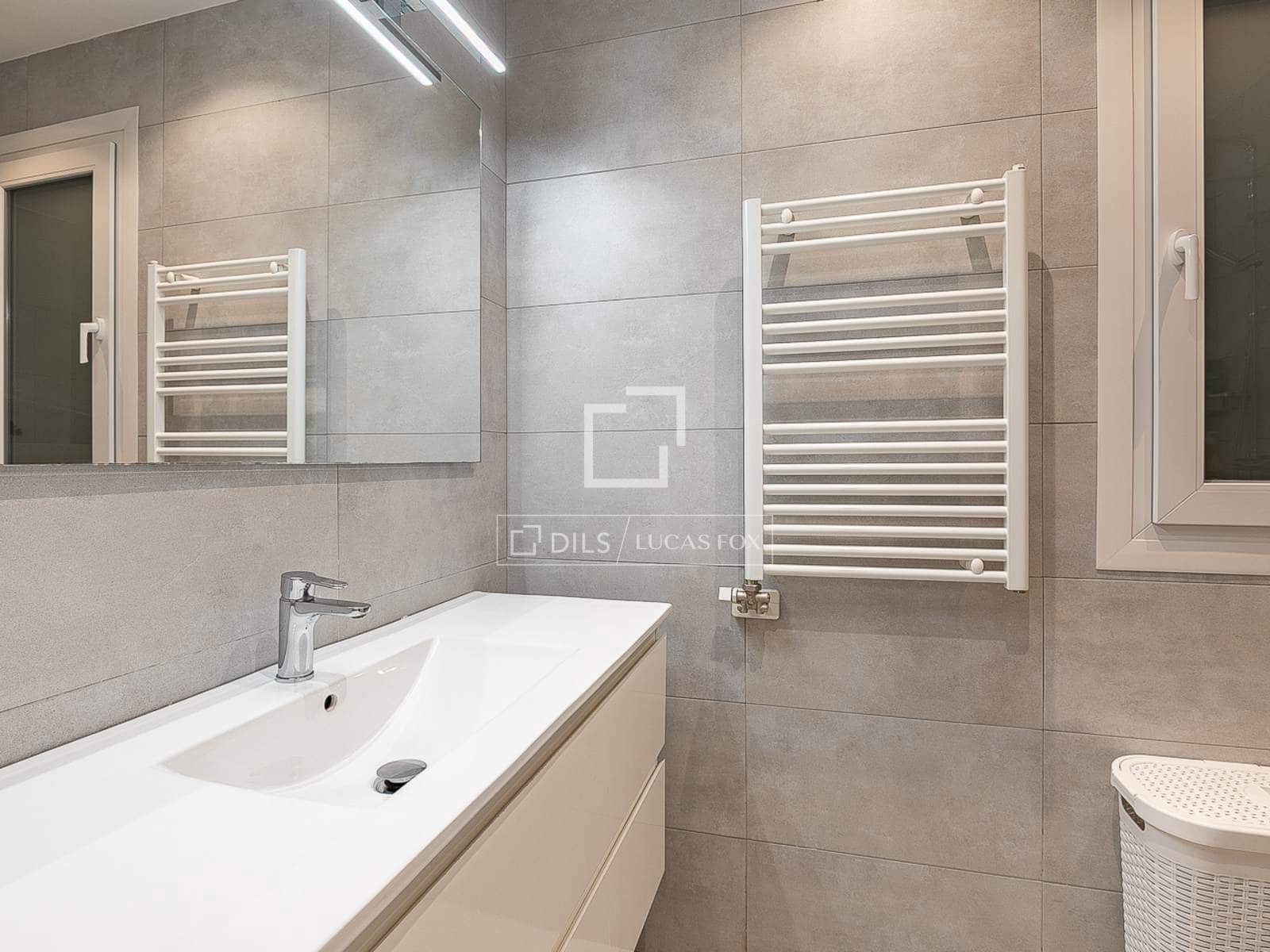 2 bedroom Apartment for sale in Barcelona city - € 575,000 (Ref: 9733971)