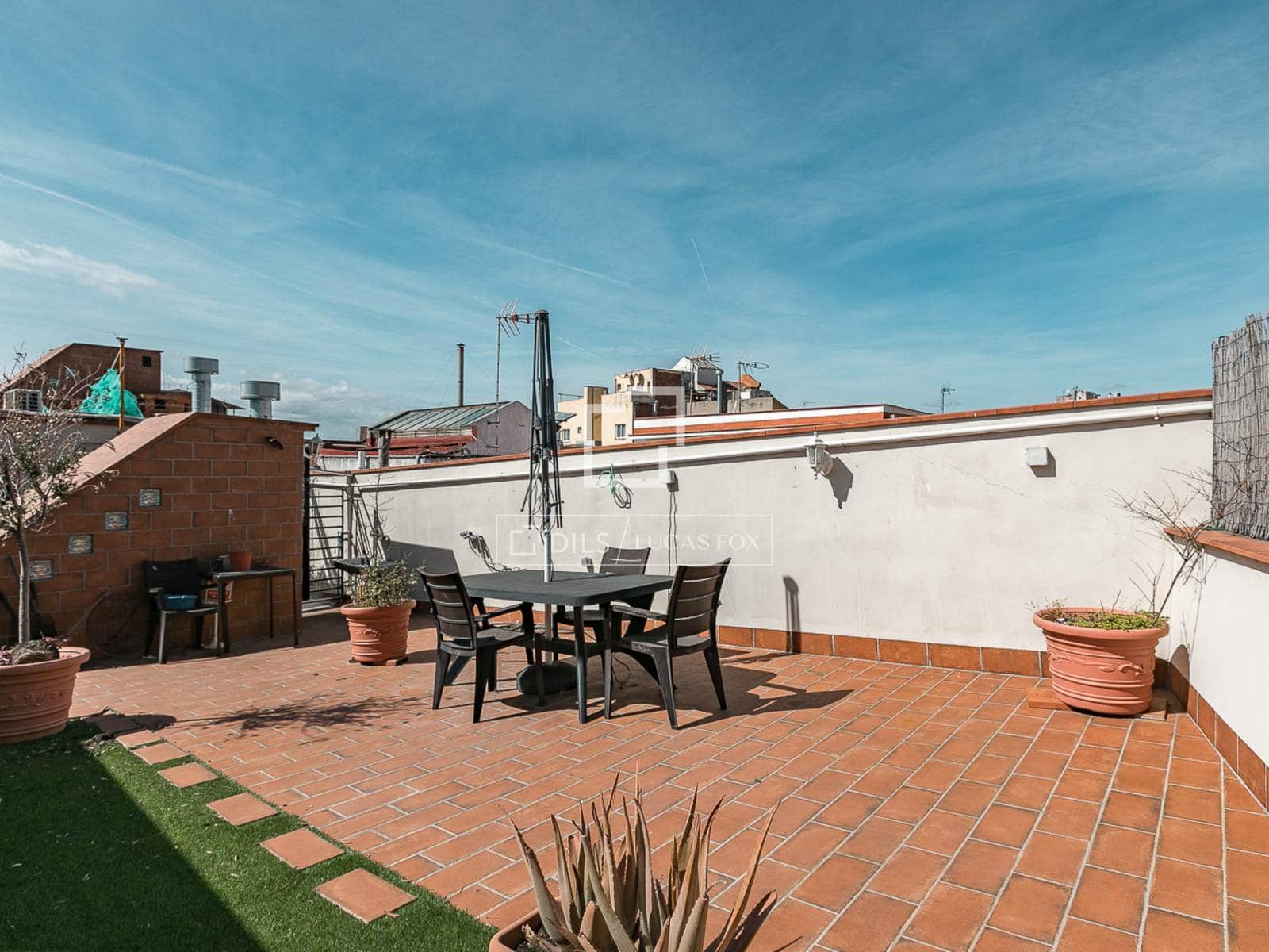 2 makuuhuone Kattohuoneisto myytävänä paikassa Barcelona kaupunki - 445 000 € (Ref: 9733972)