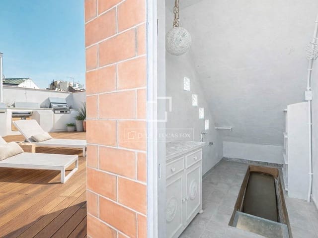 2 soveværelse Penthouse til salg i Barcelona by - € 445.000 (Ref: 9733972)