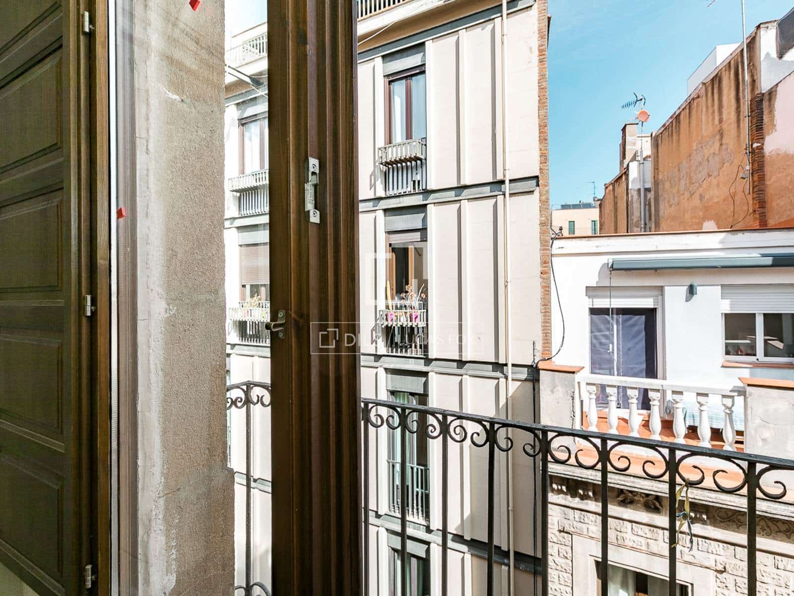 2 makuuhuone Kattohuoneisto myytävänä paikassa Barcelona kaupunki - 445 000 € (Ref: 9733972)