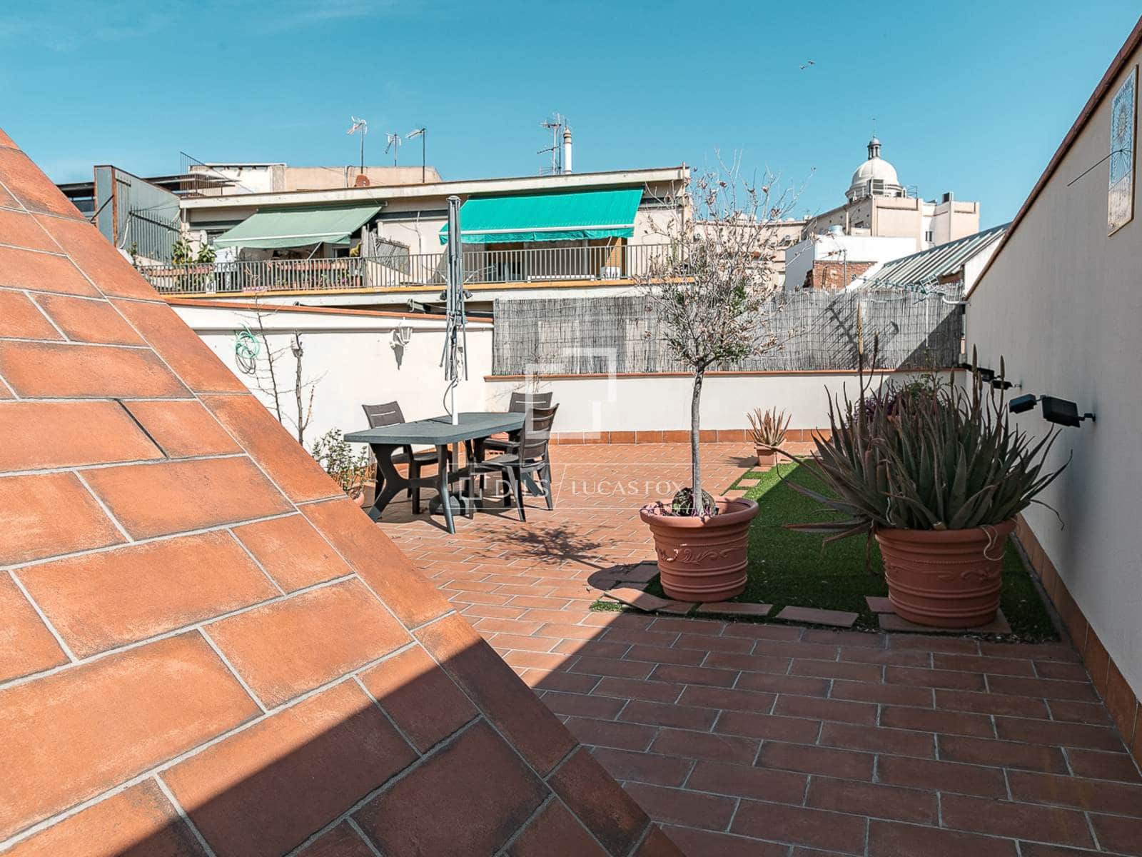 2 makuuhuone Kattohuoneisto myytävänä paikassa Barcelona kaupunki - 445 000 € (Ref: 9733972)