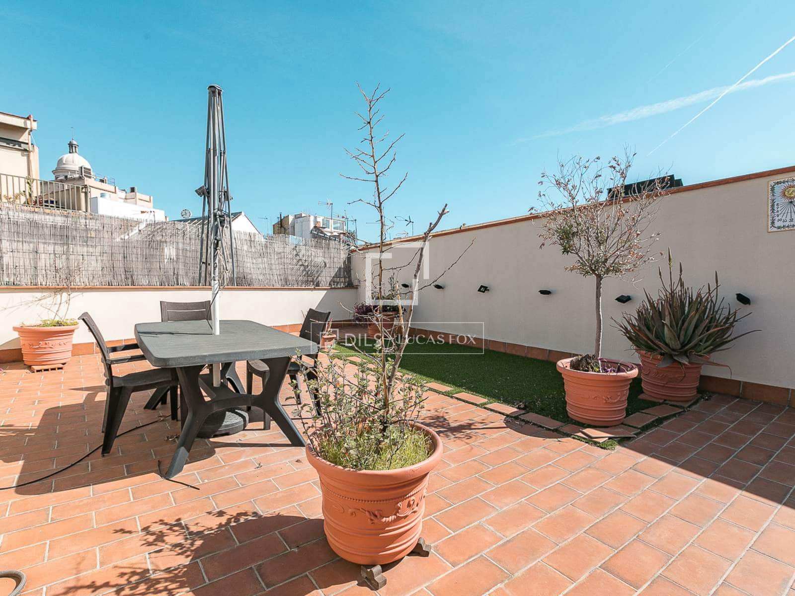 2 makuuhuone Kattohuoneisto myytävänä paikassa Barcelona kaupunki - 445 000 € (Ref: 9733972)