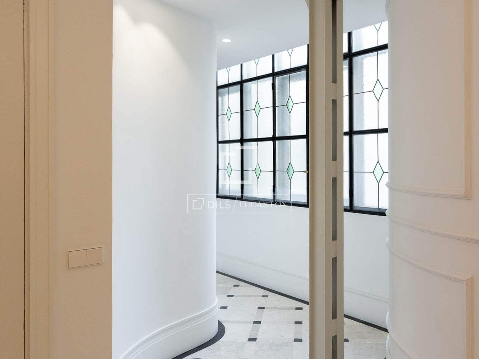 4 bedroom Apartment for sale in Madrid city with garage - € 7,900,000 (Ref: 9733974)