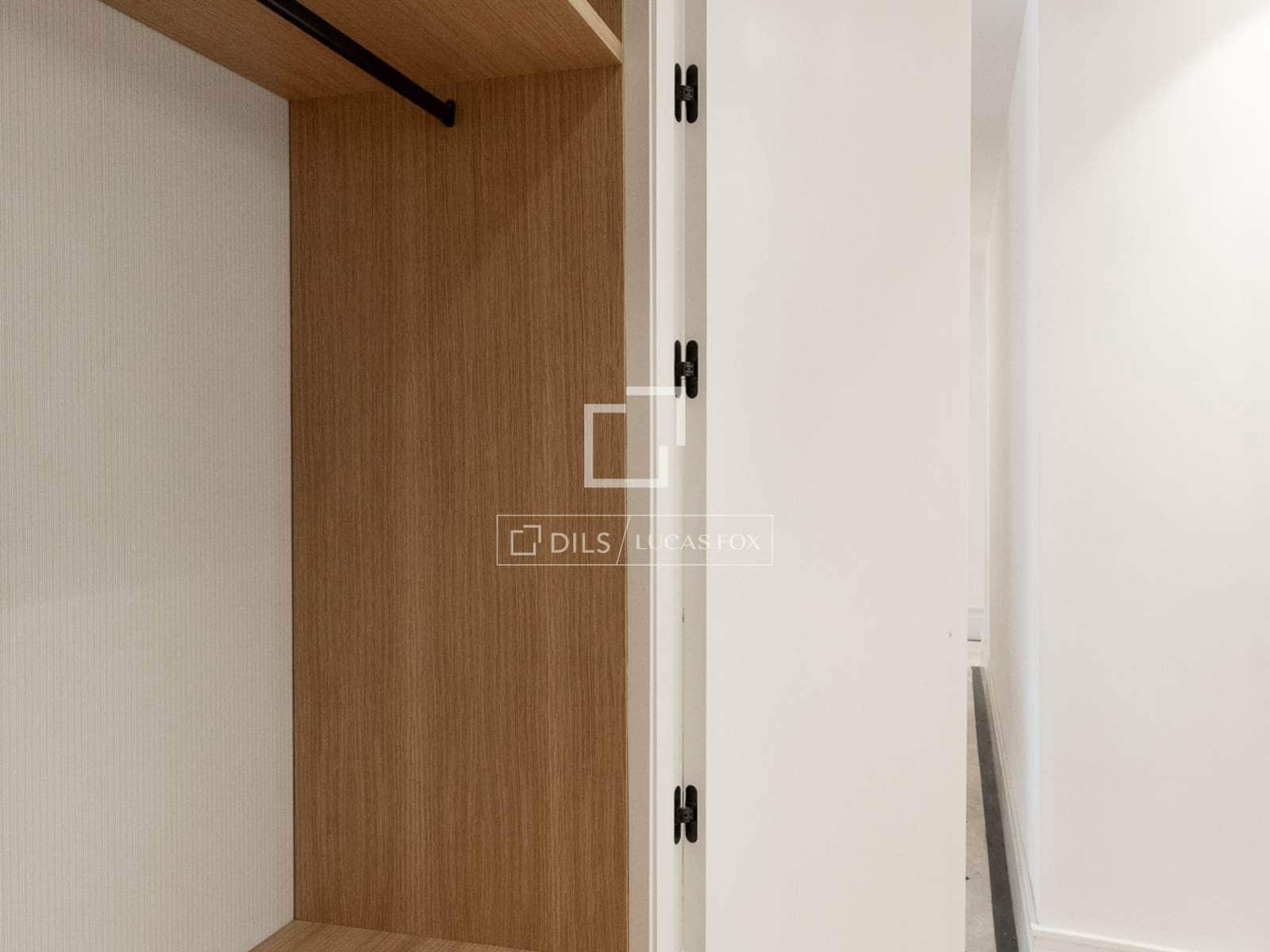 4 bedroom Apartment for sale in Madrid city with garage - € 7,900,000 (Ref: 9733974)