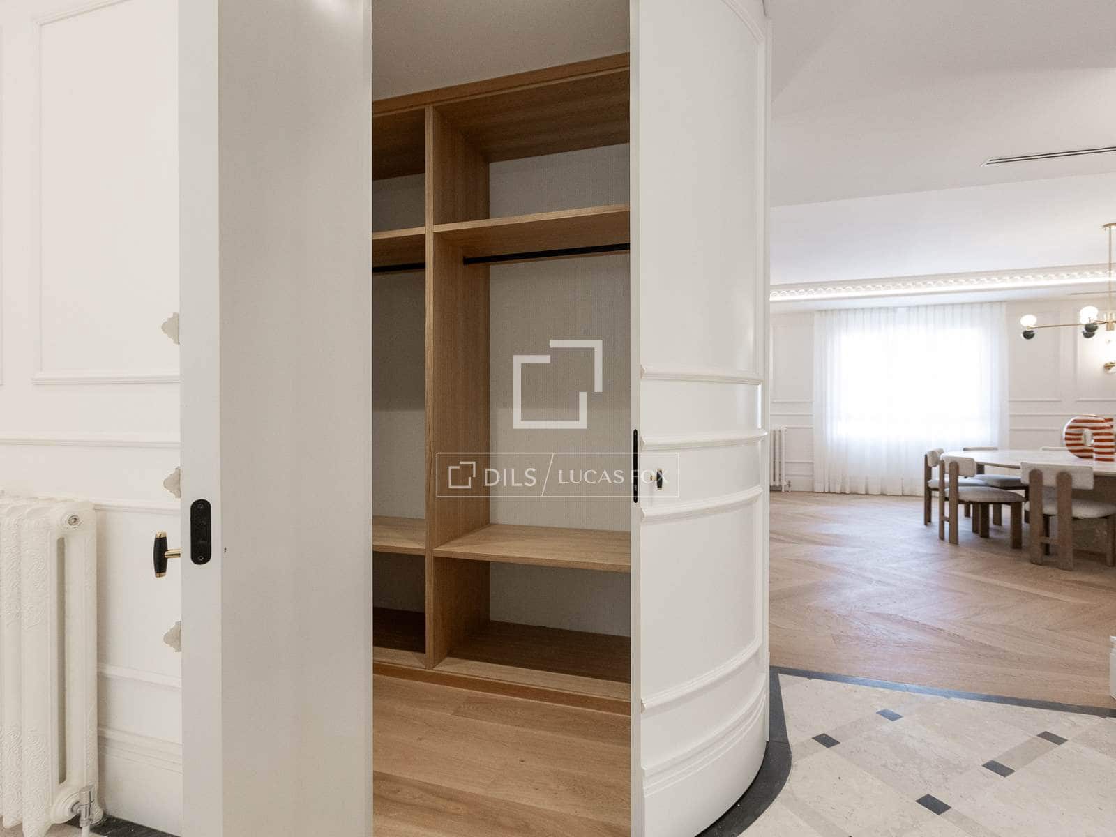 4 bedroom Apartment for sale in Madrid city with garage - € 7,900,000 (Ref: 9733974)