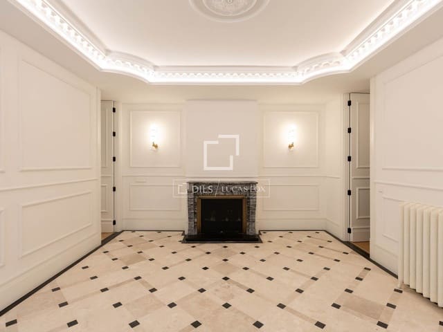 4 slaapkamer Appartement te koop in Recoletos, Madrid stad met garage - € 7.900.000 (Ref: 9733974)